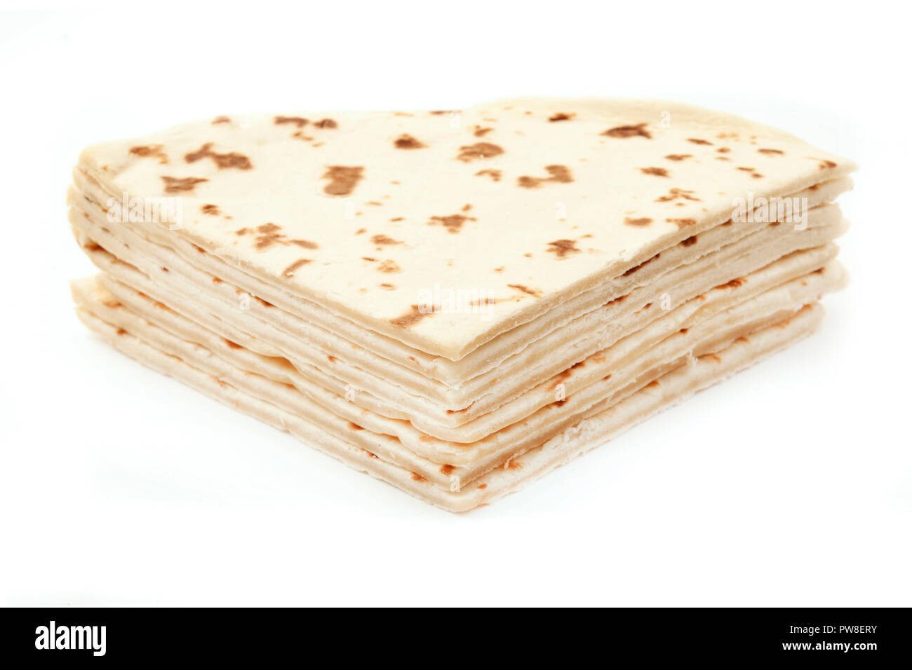 Pita-Brot auf weißem Hintergrund Stockfoto