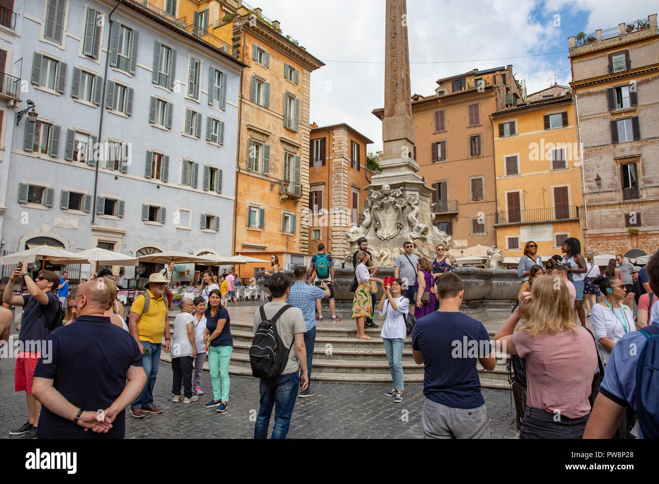 Fontana del Pantheon das Pantheon Piazza della Rotonda, das Stadtzentrum von Rom, Latium, Italien Stockfoto