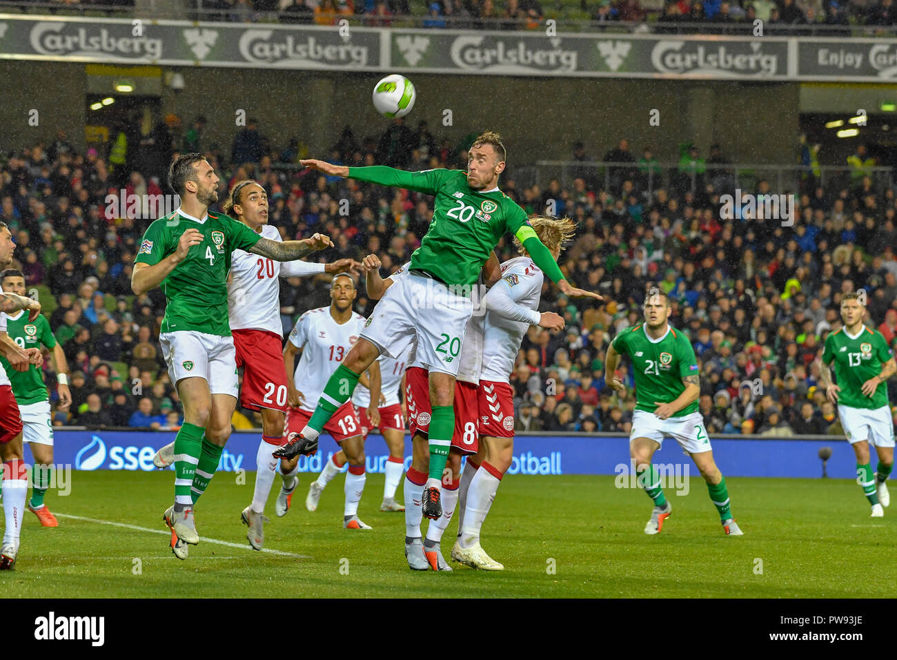 Richard Keogh in Aktion während der Rep. von Irland vs Dänemark UEFA Nationen Liga Match im Aviva Stadium. Ergebnis 0-0 Stockfoto