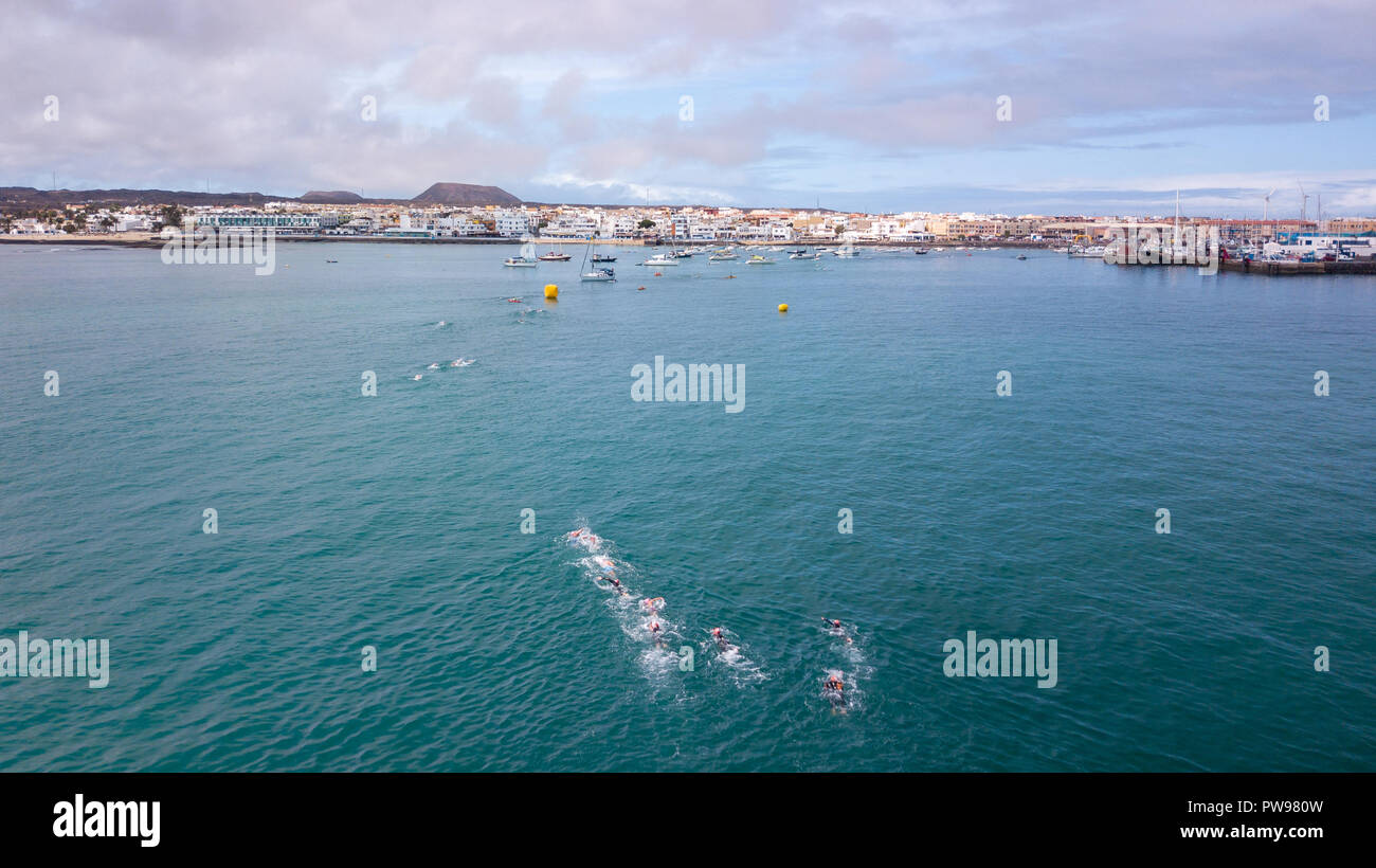 Fuerteventura, Spanien. 14. Oktober 2018. 20. Wettbewerb Kreuzung Insel Lobos zu schwimmen - Fuerteventura Credit: Simone tognon/Alamy leben Nachrichten Stockfoto