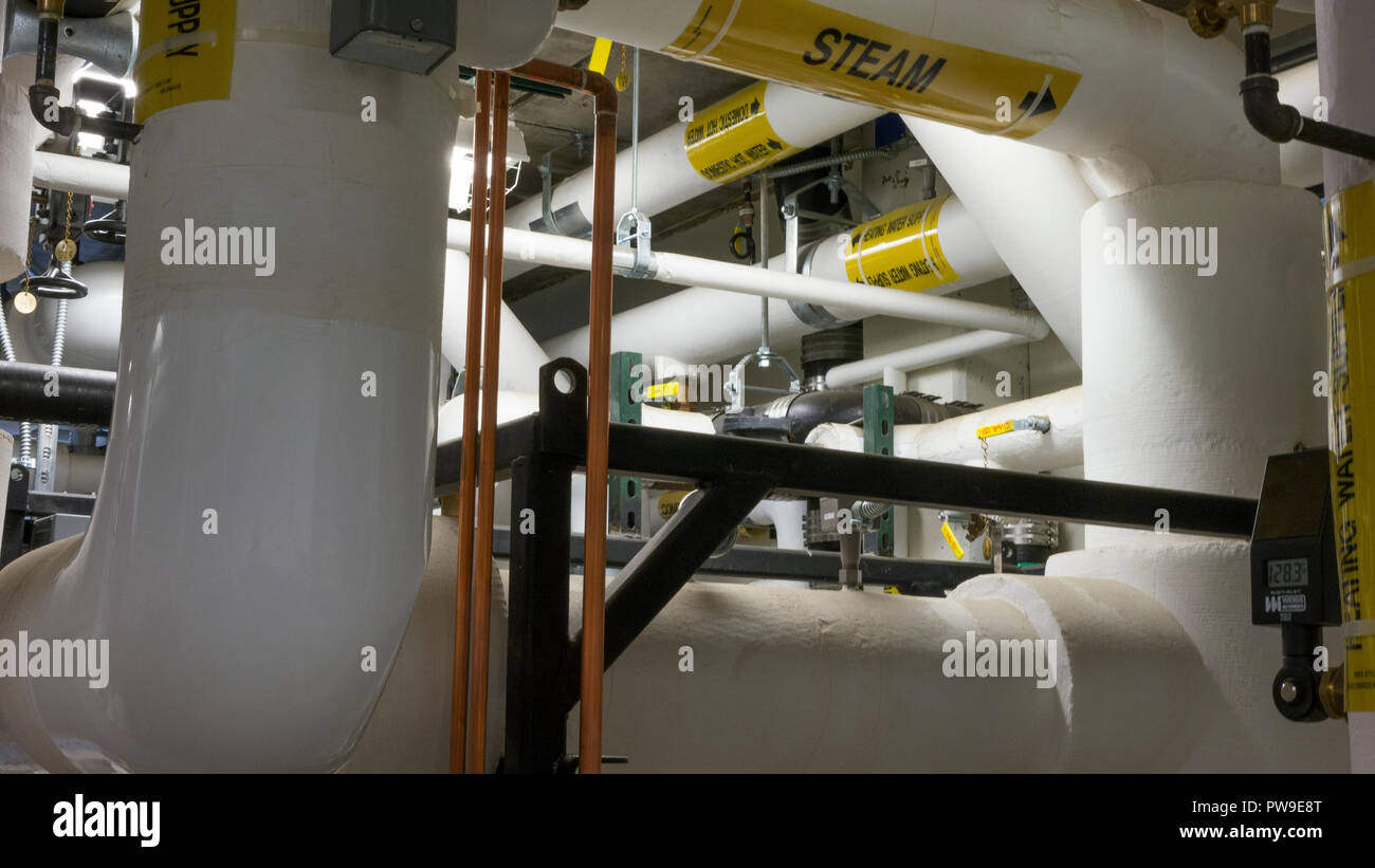 Heiz- und Kühlsystem in einem modernen kommerziellen Gebäude Infrastruktur Stockfoto