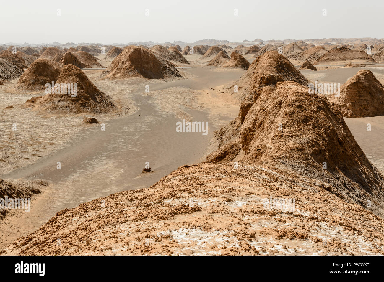 Eggshaped Hügel in der Wüste Dasht-e Lut, Iran - eines der UNESCO-Welterbe Stockfoto