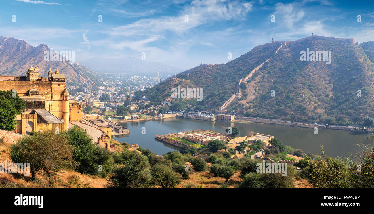 Blick auf Amer Amber Fort und Maota See, Rajasthan, Indien Stockfoto