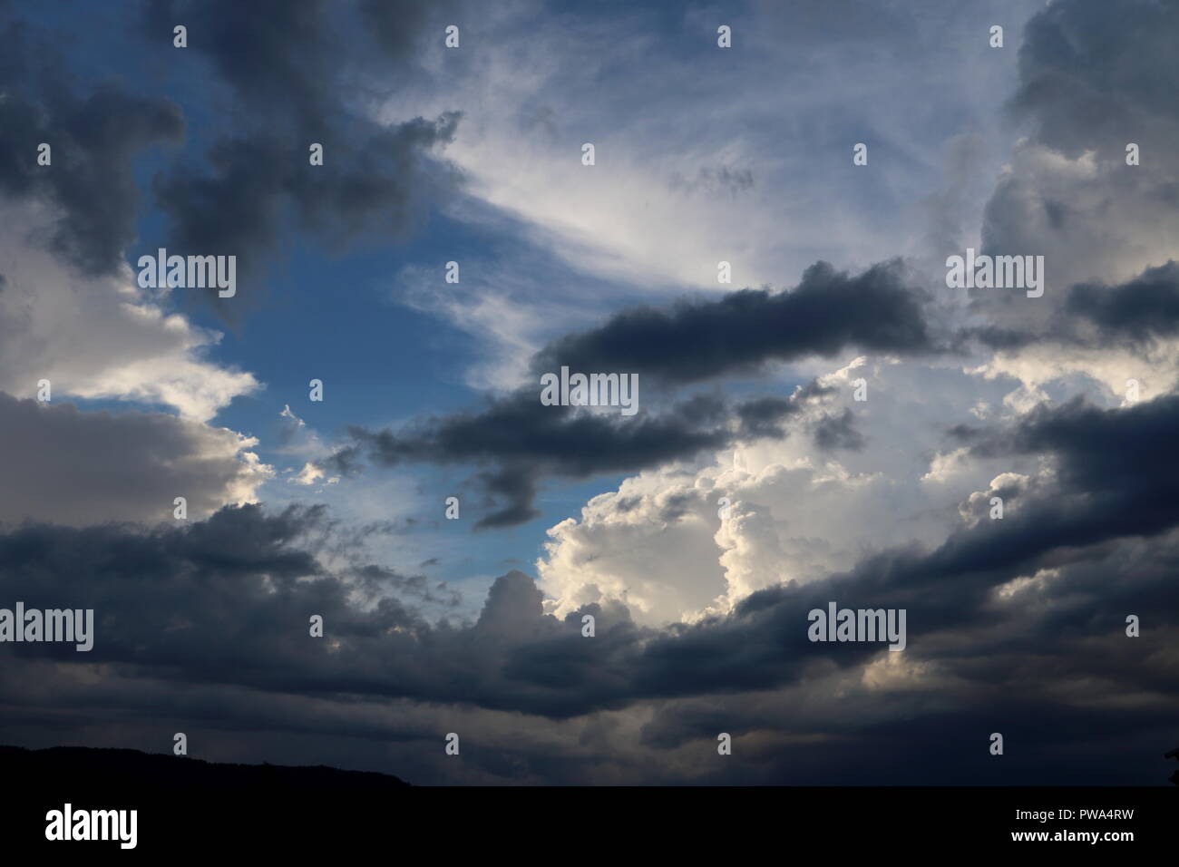 Stürmische Wolke im Himmel Stockfoto