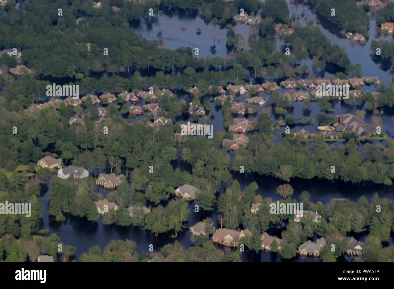 Die Cape Fear River verschlingt Gemeinschaften in dem Pfad, der folgende Eintrag Überschwemmungen in den Nachwehen des tropischen Sturms Florenz September 17, 2018 in New Bern, North Carolina. Stockfoto