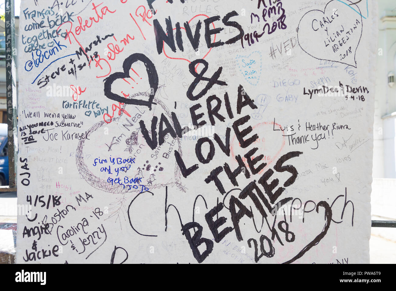 Die Beatles Fan graffiti auf Spalte, Abbey Road, St John's Wood, Westminster, London, England, Vereinigtes Königreich Stockfoto