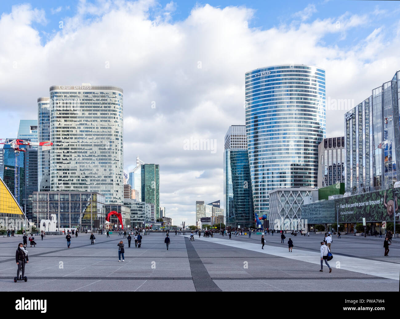 Stadtbild La Defense Paris, Frankreich Stockfoto
