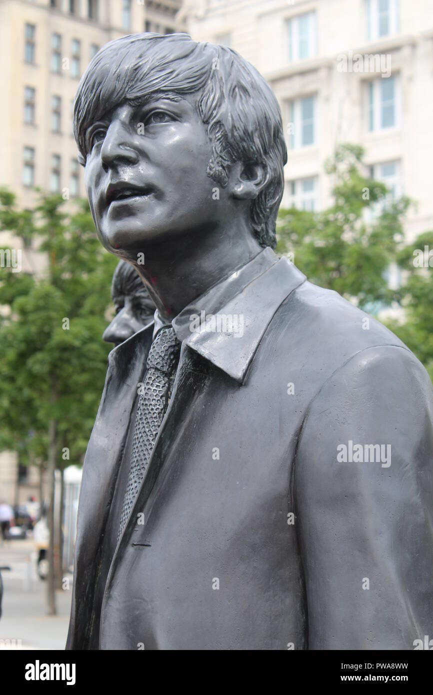Statue von John Lennon im Stadtzentrum von Liverpool Albert Dock Stockfoto