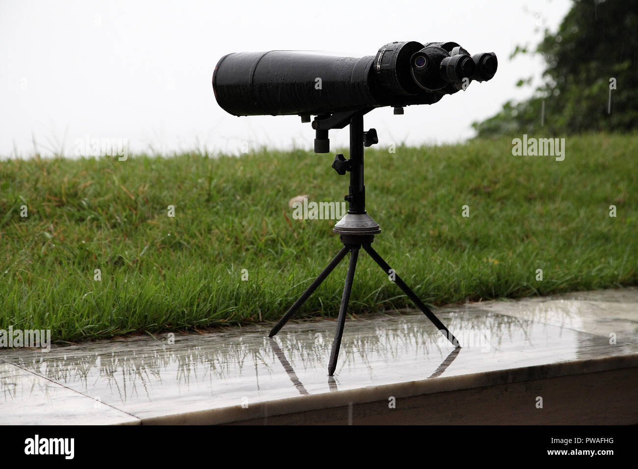 Fernglas für touristische Nutzung auf der Nordkoreanischen DMZ Stockfoto