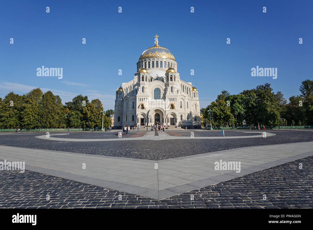 KRONSTADT, Russland - 31. AUGUST 2013: Der Naval Kathedrale des Heiligen Nikolaus in Kronstadt Stockfoto