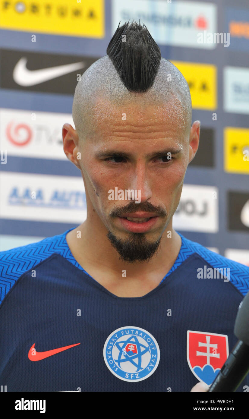 Trnava Slowakei 13 Okt 2018 Fussball Spieler Marek Hamsik Der Slowakei Spricht Mit Journalisten Nach Der Nationen Liga Match B 1 Tschechien Gegen Slowakei In Trnava Slovensko 13 Oktober 2018 Credit Vaclav Salek Ctk
