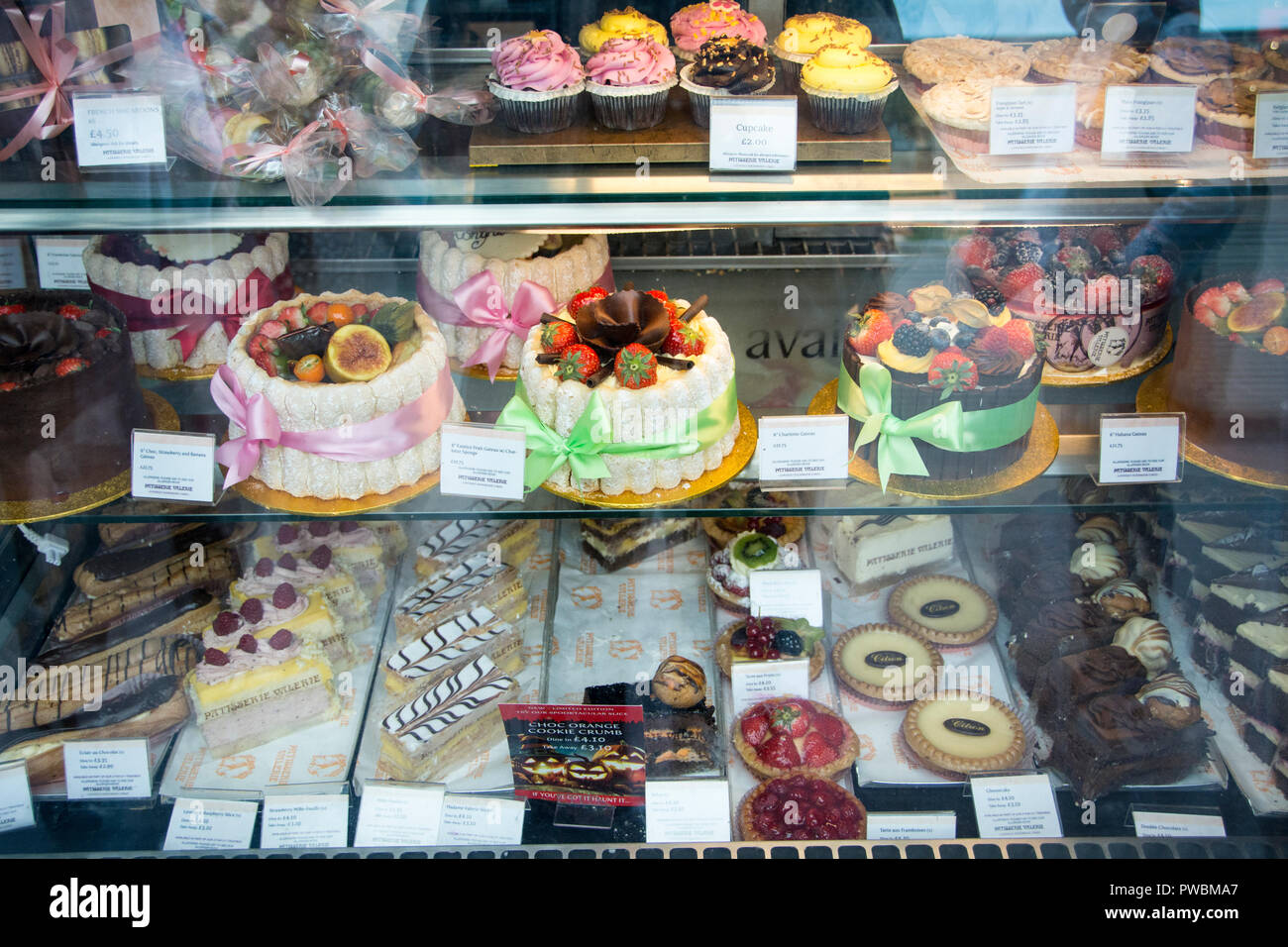 Patisserie Valerie cafe in Brunswick Square, London, reitet der Sturm über finanzielle Unregelmäßigkeiten Stockfoto