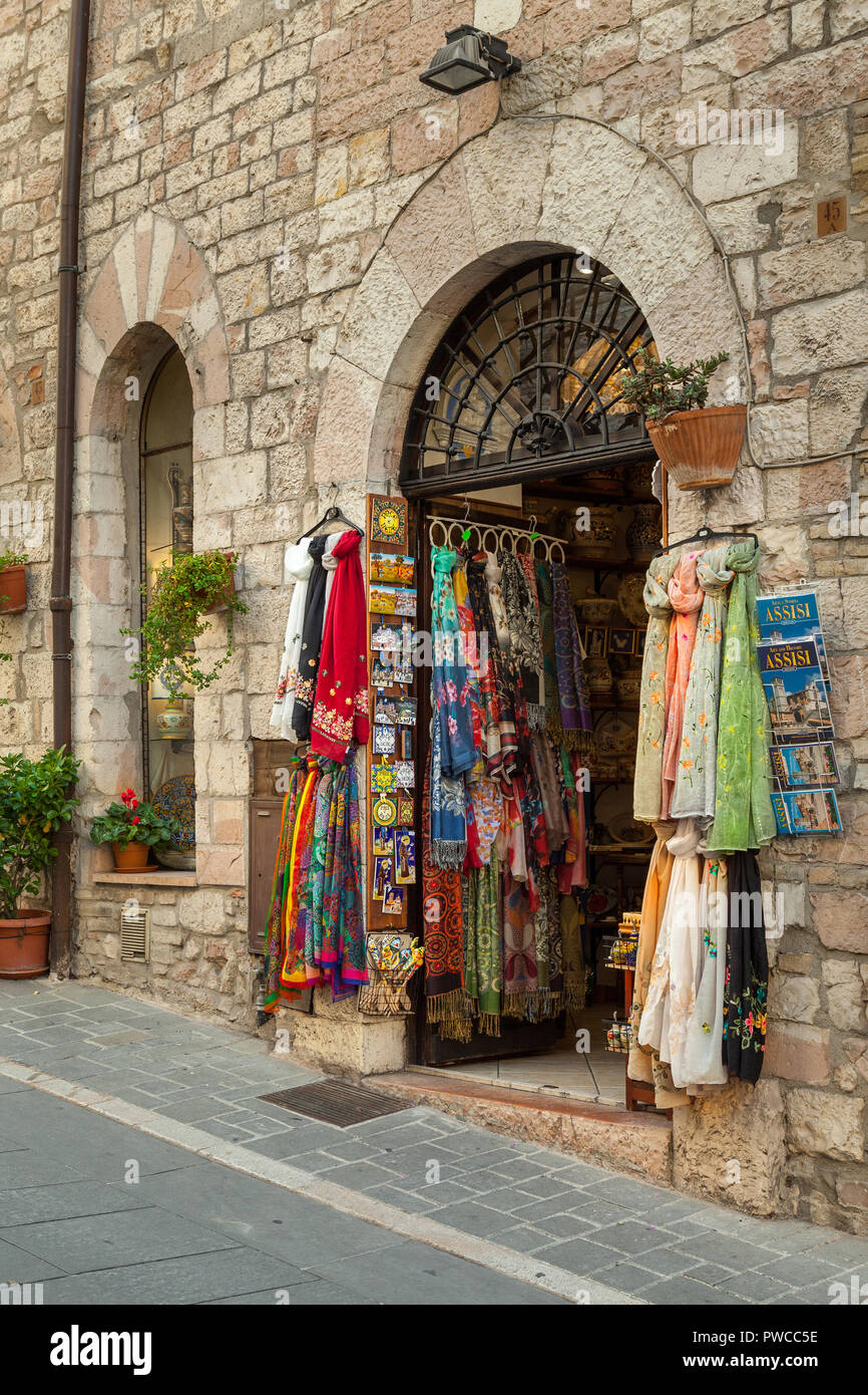Souvenirladen in Assisi, Perugia, Umbrien, Italien Stockfoto