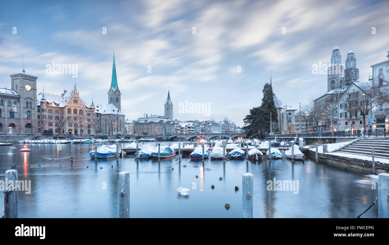 Alte Zürich Stadt im Winter, Blick auf See Stockfoto