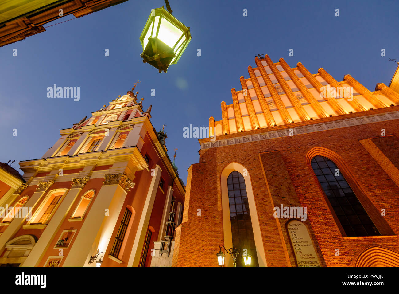 Warschau, Polen - 11.Oktober 2018: die Warschauer Altstadt. St. John's Archcathedral und Heiligtum der Muttergottes von der Gnade der Schutzpatron von Warschau. Stockfoto