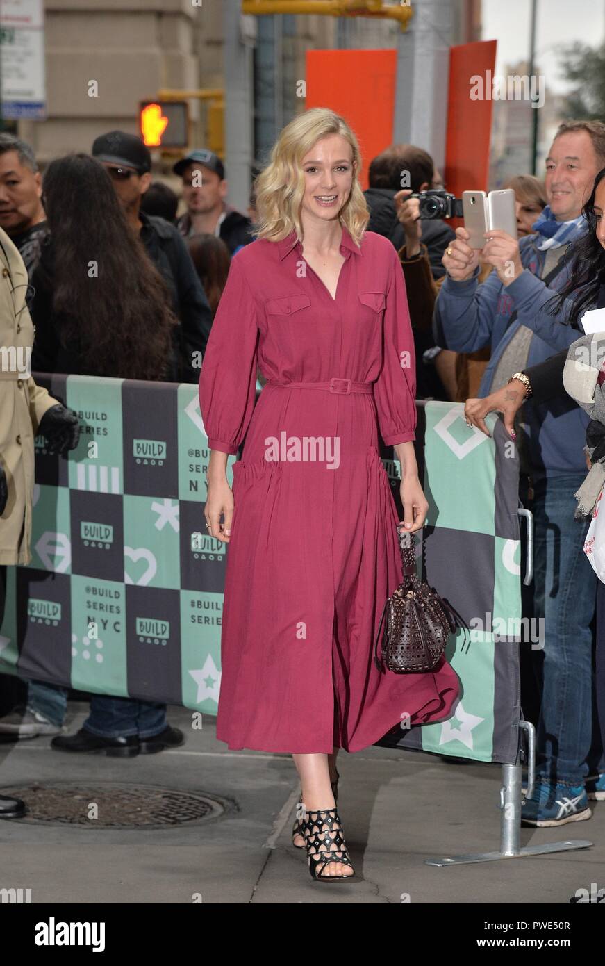 New York, NY, USA. 15 Okt, 2018. Carey Mulligan heraus und über für Celebrity Candids-MON, New York, NY 15. Oktober 2018. Credit: Kristin Callahan/Everett Collection/Alamy leben Nachrichten Stockfoto