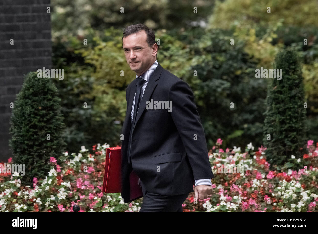 London, Großbritannien. 16. Oktober, 2018. Die Minister kommen für eine erweiterte Kabinettssitzung in Downing Street 10. Credit: Guy Corbishley/Alamy leben Nachrichten Stockfoto