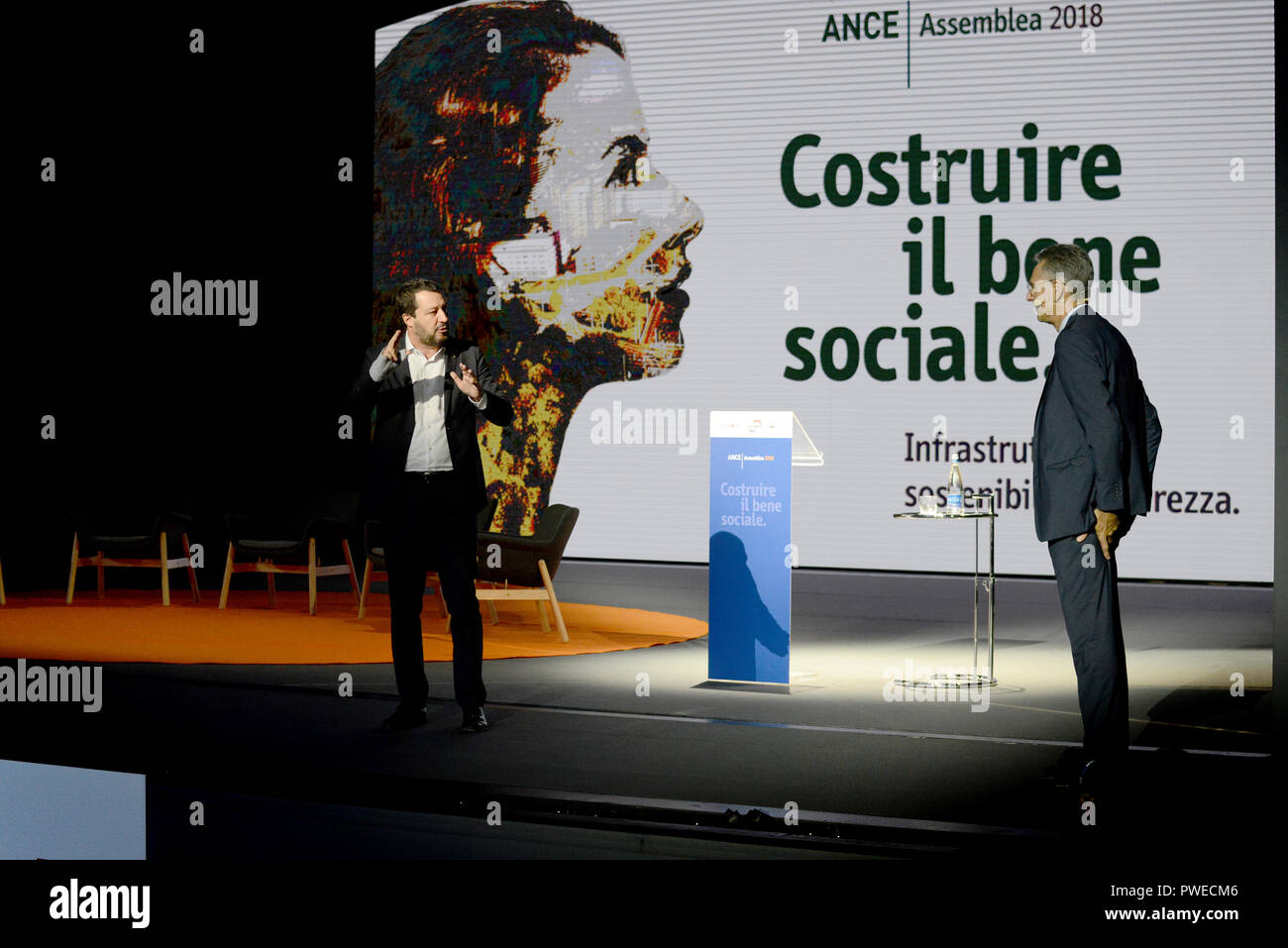 Matteo Salvini (links) und Gabriele Buia (rechts), an der ANCE Montage, Nationaler Verband der Gebäude Konstruktoren, im Auditorium der Conciliazione di Roma statt. Stockfoto