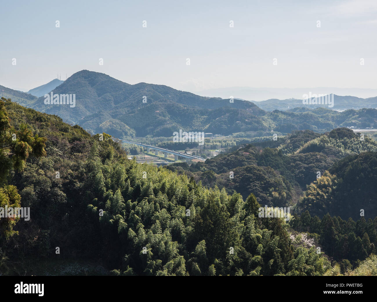 Fernsicht auf Kochi Expressway, aus Kiyotakiji Tempel 35, Shikoku 88 Tempel Pilgerreise, Kochi, Japan Stockfoto