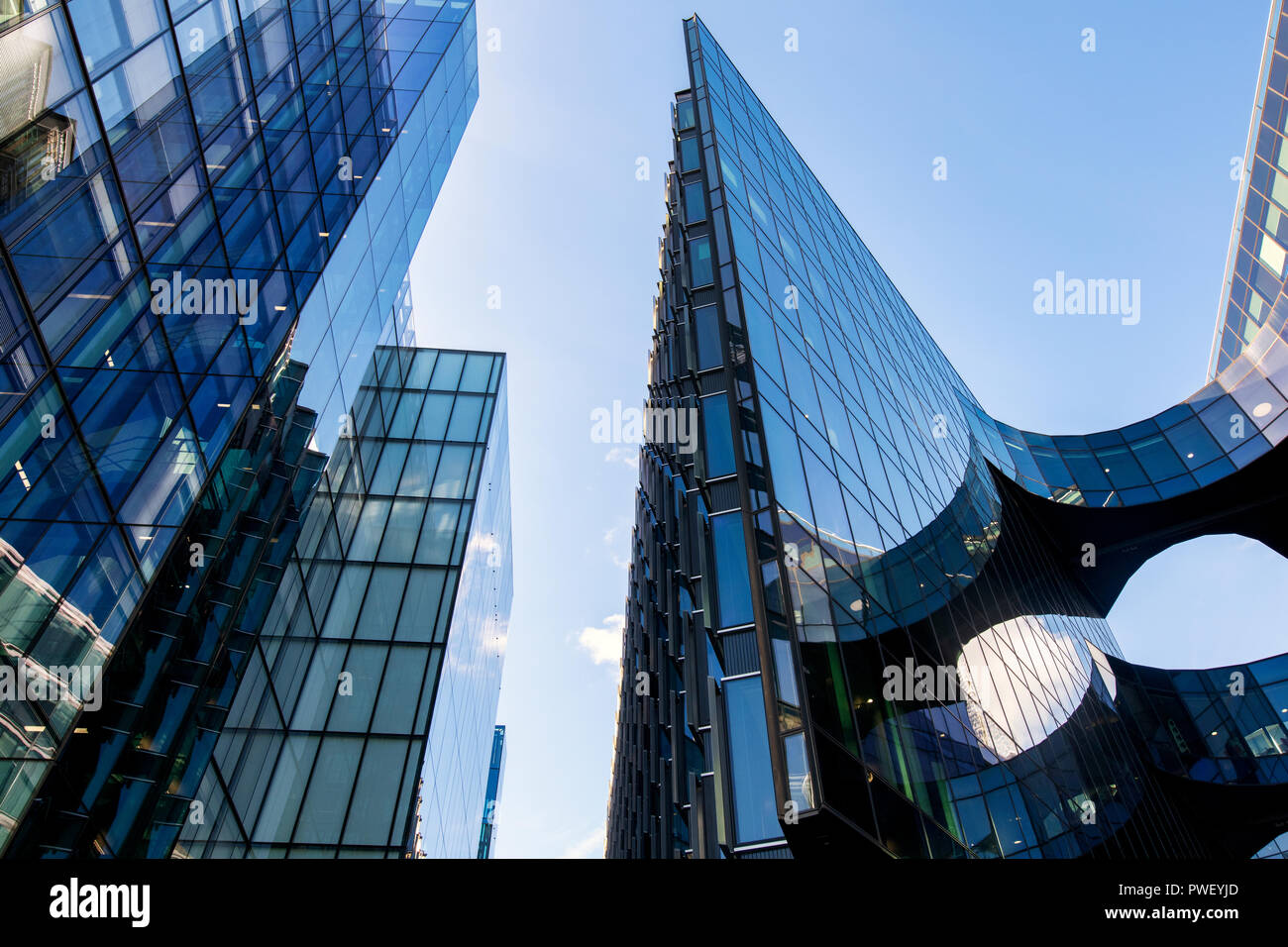 Bürohaus Glas Reflexionen. Mehr London Riverside. England Stockfoto