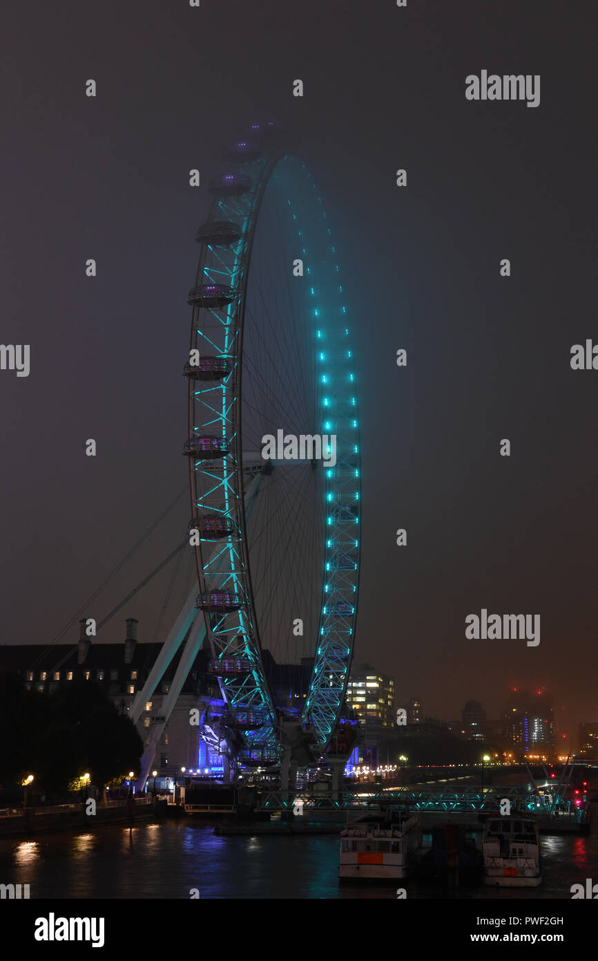 Das London Eye leuchtet in grün Der Grüne GB Woche Initiative zu markieren. Stockfoto