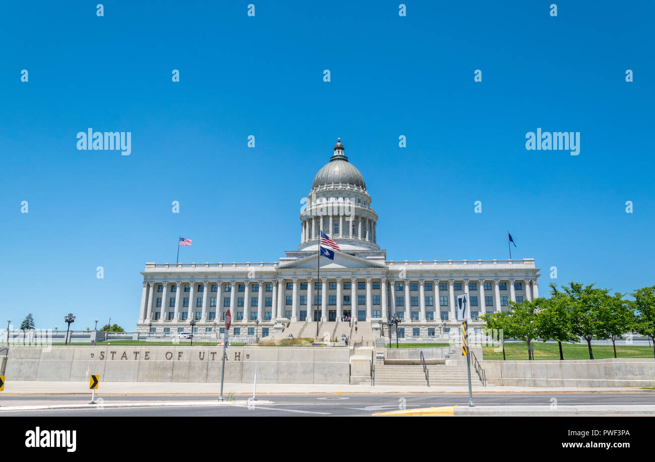 Utah State Capitol Building an einem sonnigen Tag in Salt Lake City, Utah, USA, beherbergt die Kammern der Utah Gesetzgebung, The Governor's Office Stockfoto
