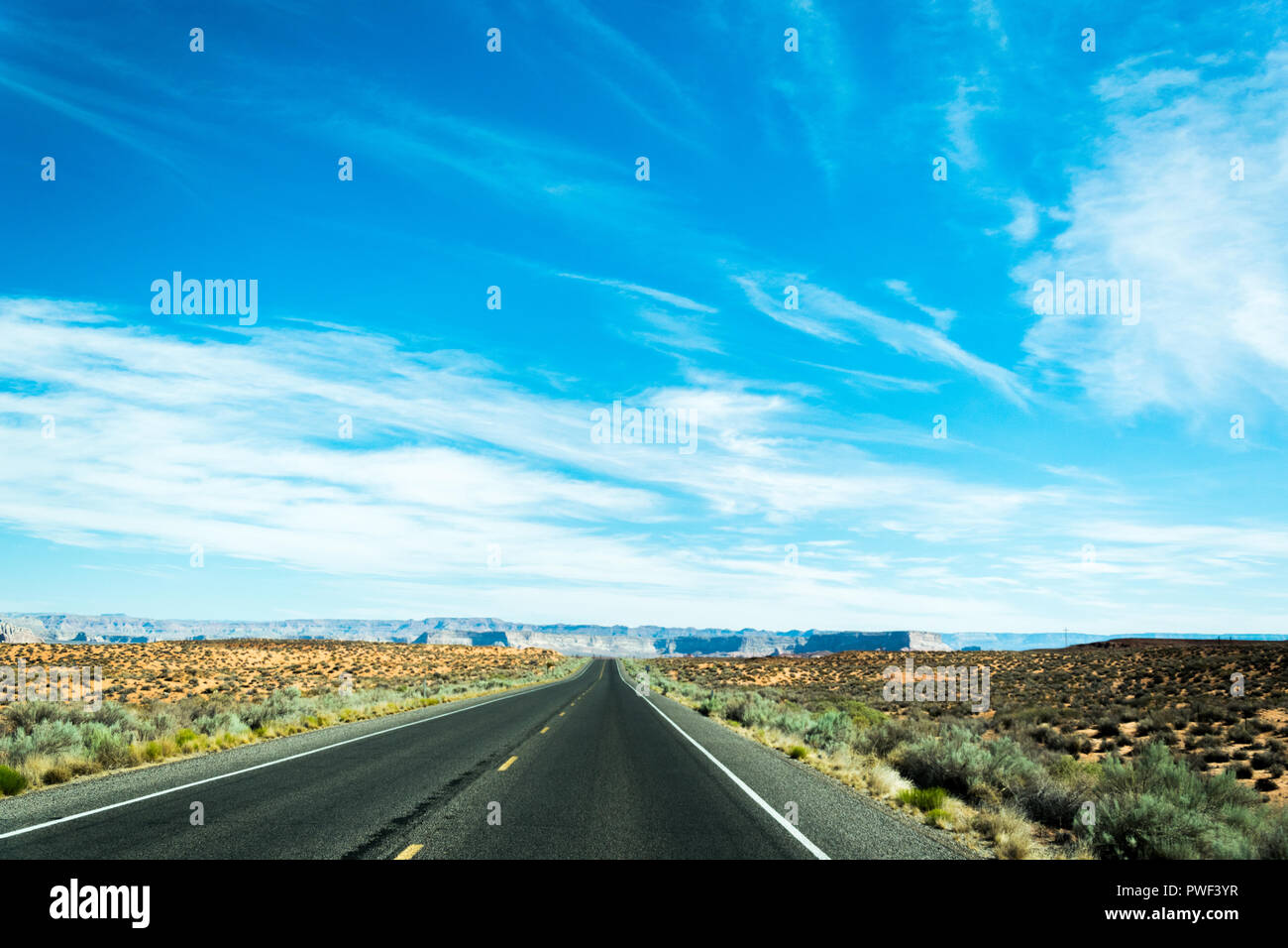 US Highway 89 in der Nähe von Lake Powell, Glen Canyon Bridge, Page, Arizona, USA, Stockfoto