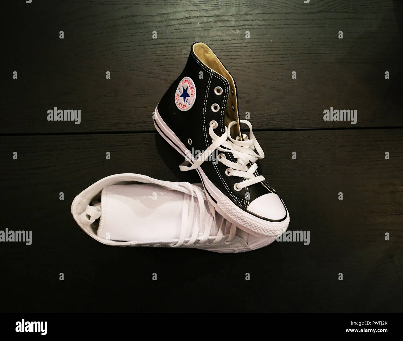 Converse All Stars Trainer isoliert. Stockfoto