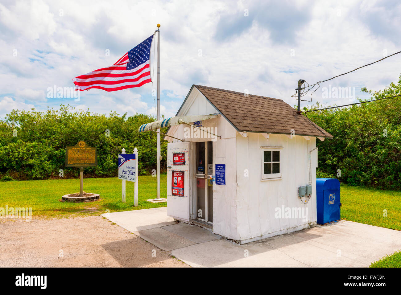 Das kleinste Postamt der Vereinigten Staaten in Ochopee, Florida. Sie existiert seit 1953 und ist voll funktionsfähig. Stockfoto