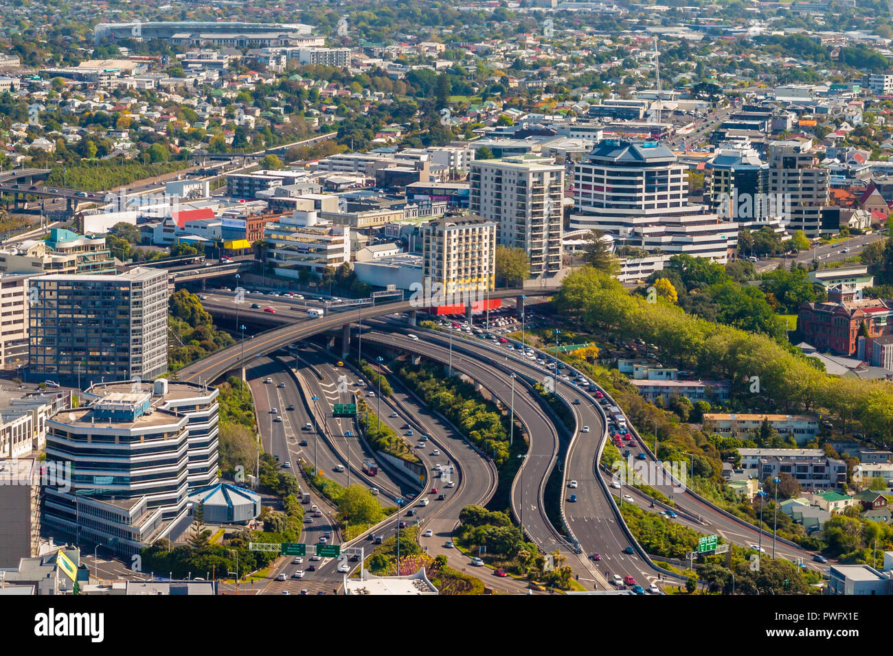 Luftaufnahme der Hauptverkehr Schnittpunkt der nördlichen Autobahn 1 in Auckland City Newton Bezirk Stockfoto