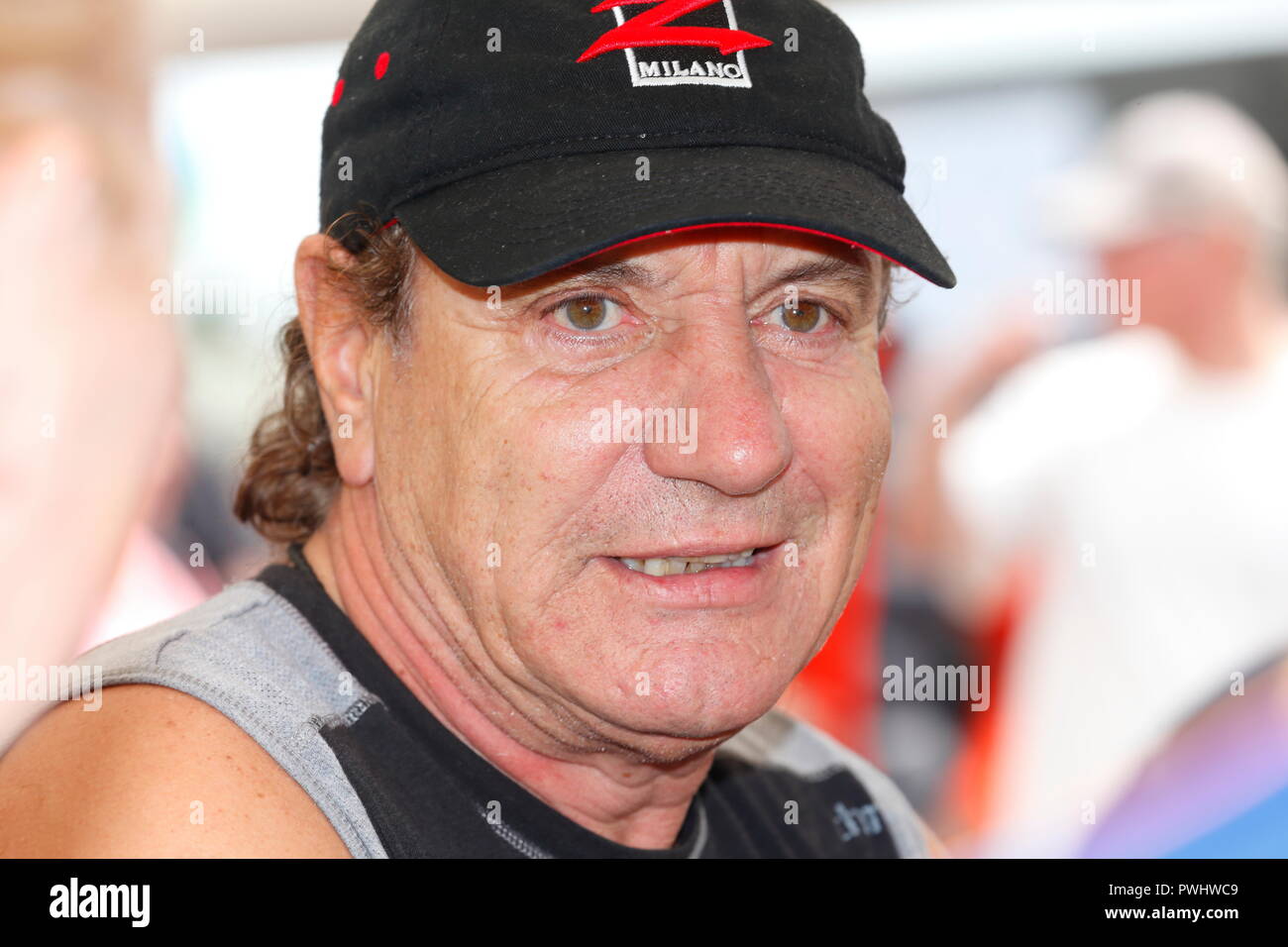 Acdc brian johnson Fotos und Bildmaterial in hoher Auflösung Alamy