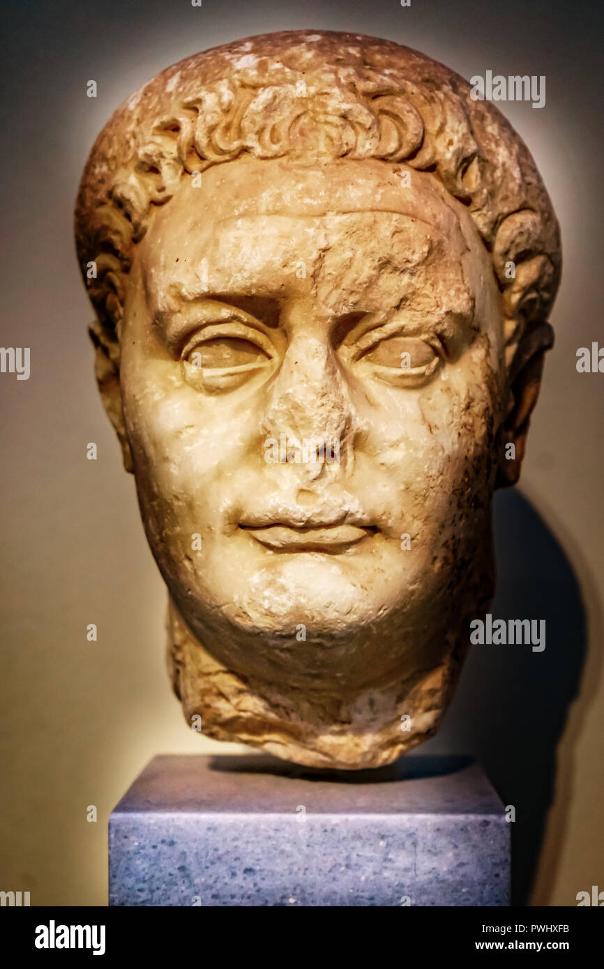 Kaiser Domitian Statue Archäologisches Nationalmuseum Athen Griechenland. Von 81-96 AD Stockfoto