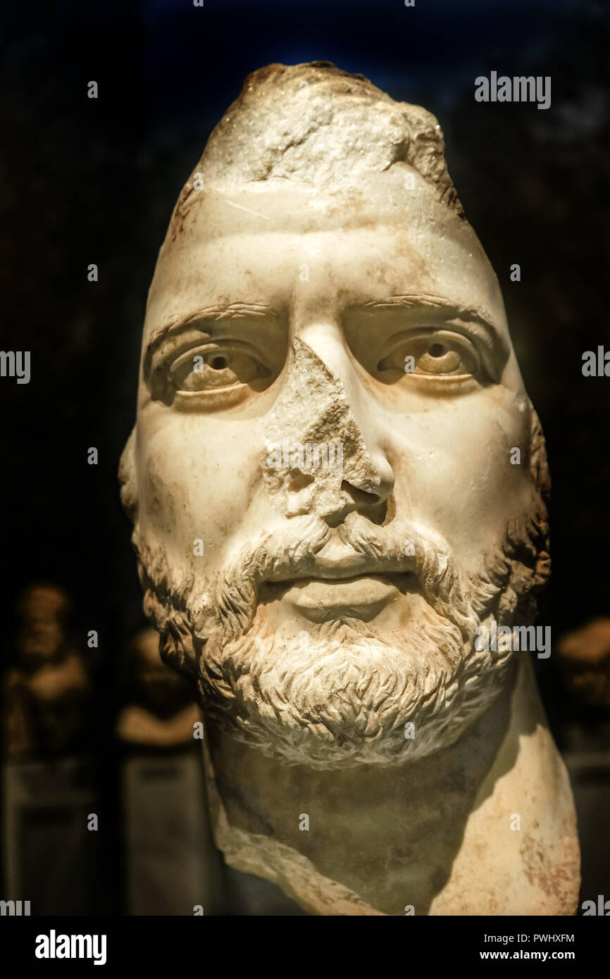 Kaiser Hadrian Porträtbüste Statue Archäologisches Nationalmuseum Athen Griechenland. Von der antiken Agora 130-140 AD Stockfoto