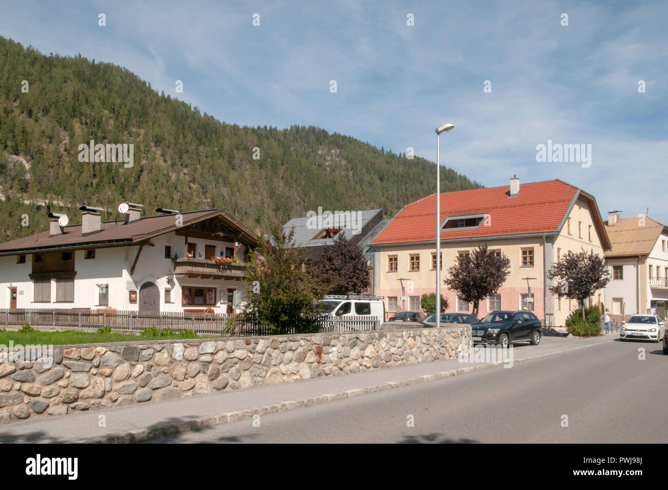 Ried im Oberinntal, Tirol, Österreich. Eine Gemeinde im Bezirk Landeck in Tirol Stockfoto