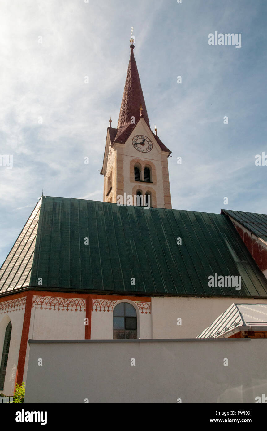 Ried im Oberinntal, Tirol, Österreich. Eine Gemeinde im Bezirk Landeck in Tirol Stockfoto