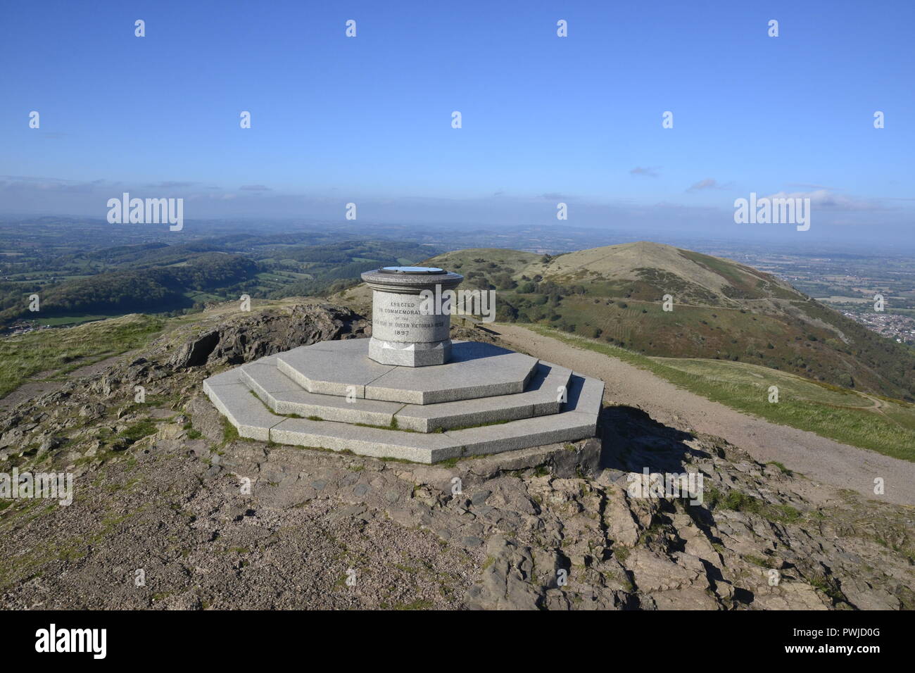 Gedenken an 60 Jahre der Königin Victoria. Anzeigen von Worcester Beacon, Worcestershire, Leuchtfeuer, die Rundumleuchte, Worcestershire, Malvern Hills, England, Großbritannien Stockfoto