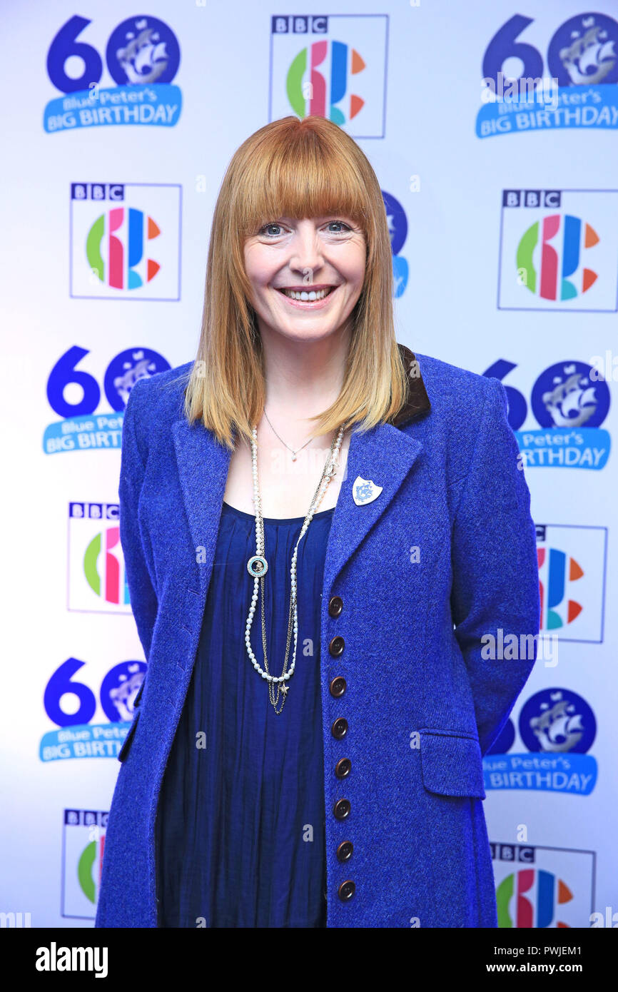 Yvette Fielding Big Blue Peter's Geburtstag, feiert 60-jähriges Jubiläum der Show, bei der BBC Philharmonic Studio in der Media City UK, Salford. Stockfoto