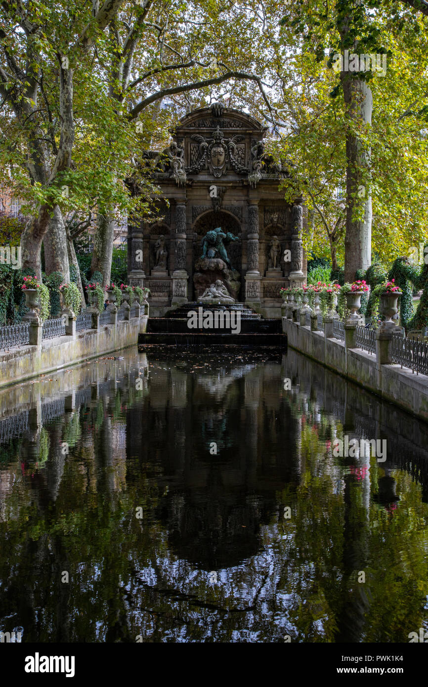 Fontaine de medicis Fotos und Bildmaterial in hoher Auflösung Alamy