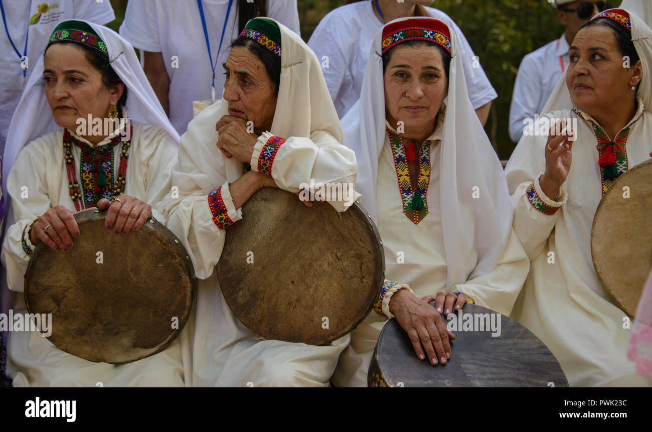 Pamiri Frauen feiern auf dem "Dach von Festival der Welt" in Khorog, Tadschikistan Stockfoto