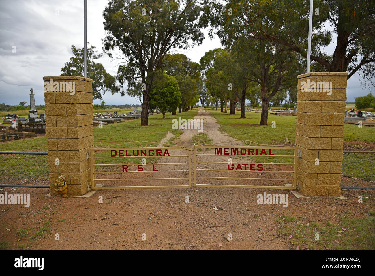 Eingang RSL Memorial Friedhof im Norden von New South Wales, Australien delungra Stockfoto