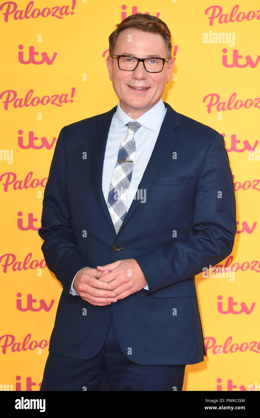 LONDON, GROSSBRITANNIEN. Oktober 16, 2018: Richard Arnold ankommen für die 'ITV Palooza!' in der Royal Festival Hall, London. Bild: Steve Vas/Featureflash Credit: Paul Smith/Alamy leben Nachrichten Stockfoto