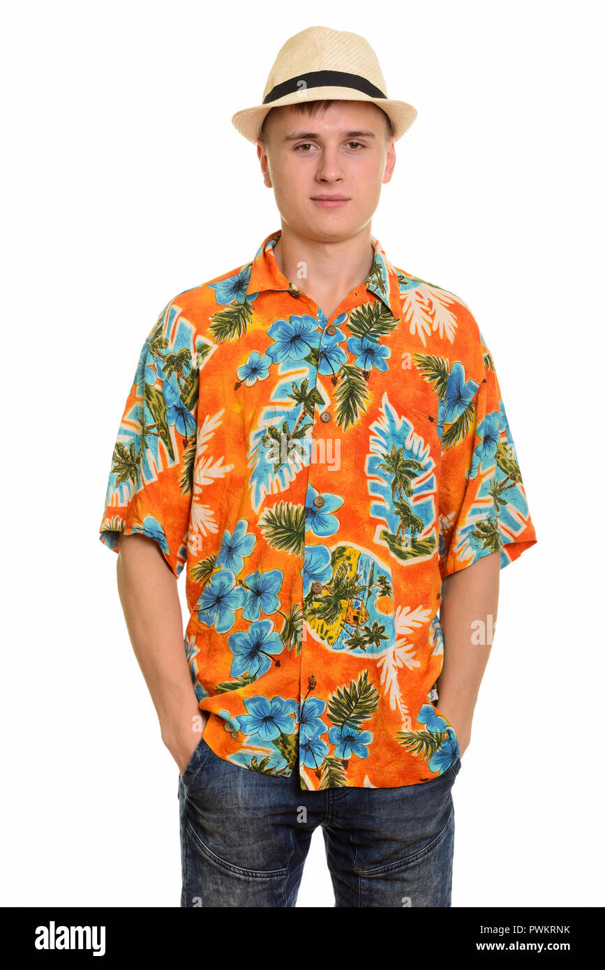 Junge kaukasier touristische Mann mit Hawaiian Shirt und Hut bereit für Urlaub Stockfoto