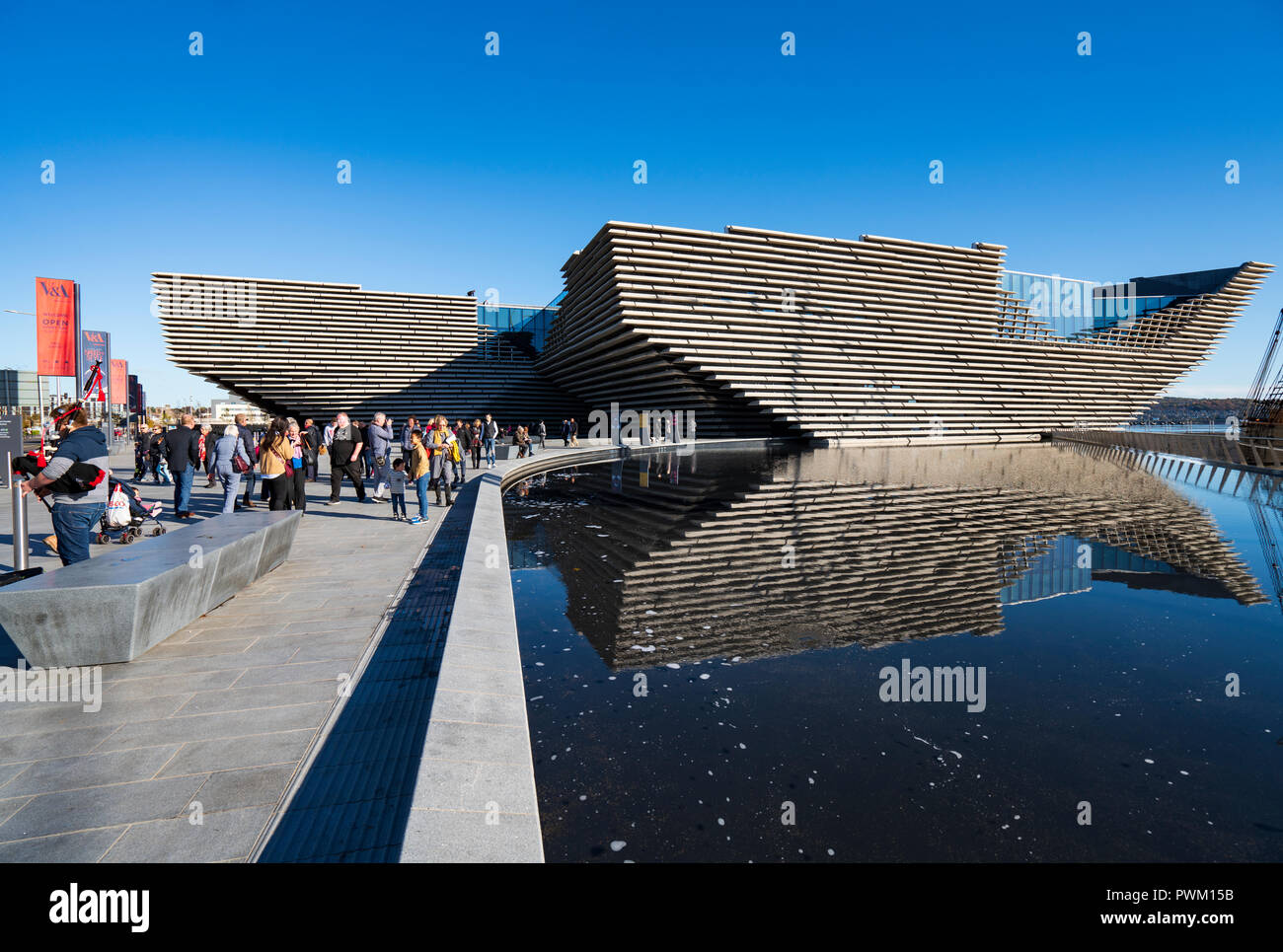 Äußere des neuen V&A Museum in Dundee, Schottland, Großbritannien. Stockfoto