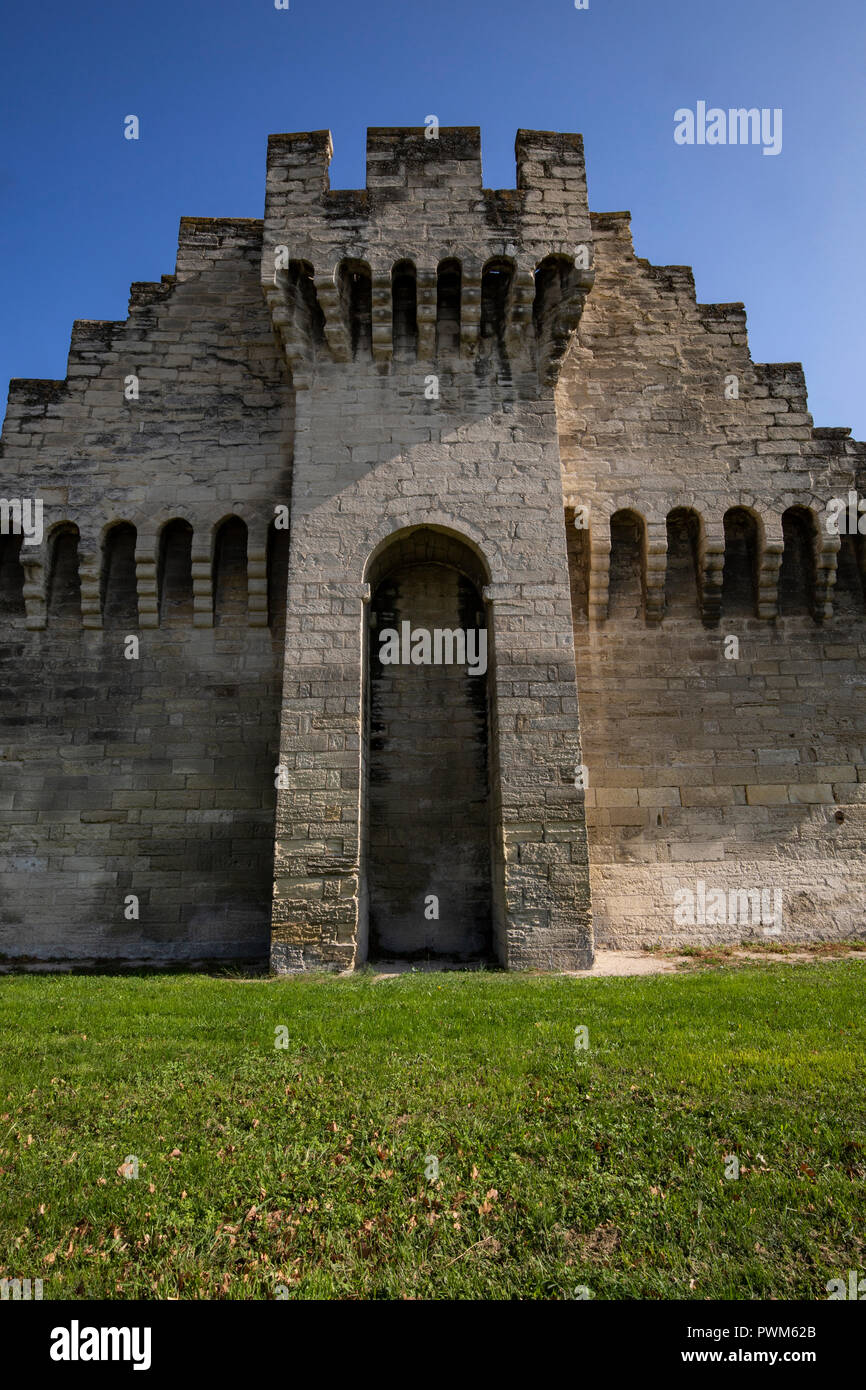 Avignon Wand Befestigungen - Avignon ist vollständig von 4 Kilometer Mauern als Beleg für die Bedeutung der Festungsanlagen im 14. Jahrhundert Stockfoto