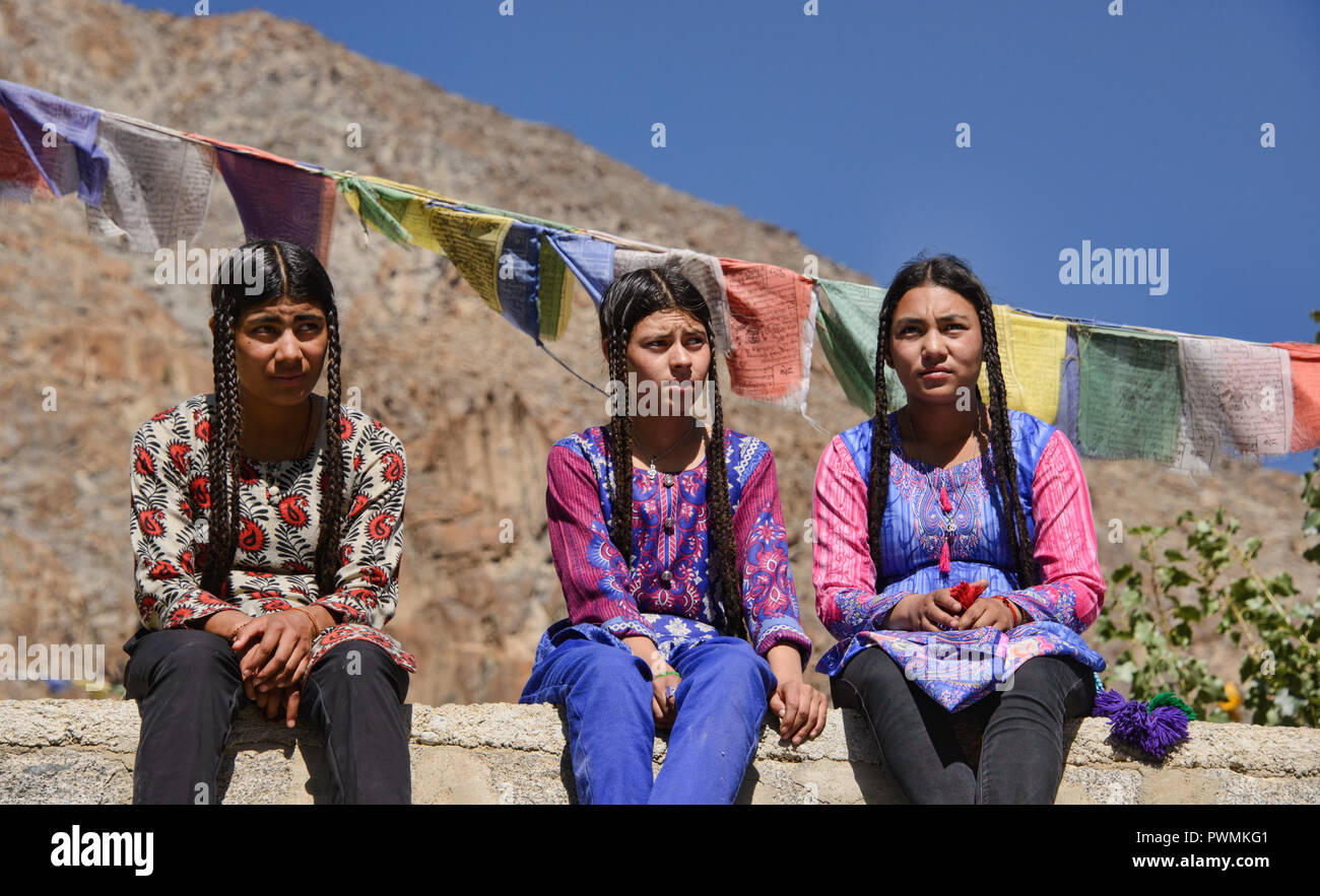 Arische (Brogpa) Jugendliche, Biama Dorf, Ladakh, Indien Stockfoto