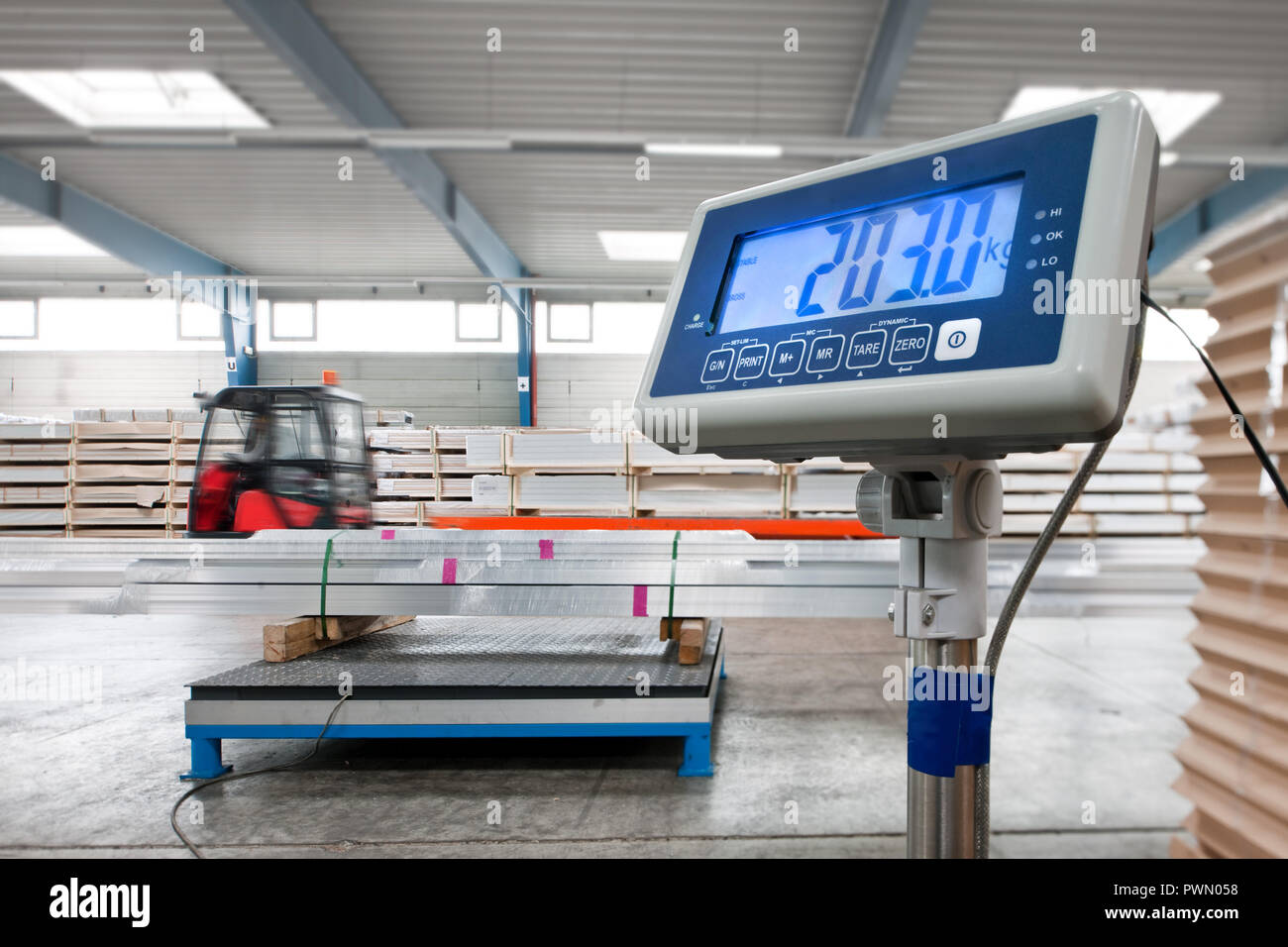 Eine industrielle Gleichgewicht in einem Haus des Speicher Stockfoto