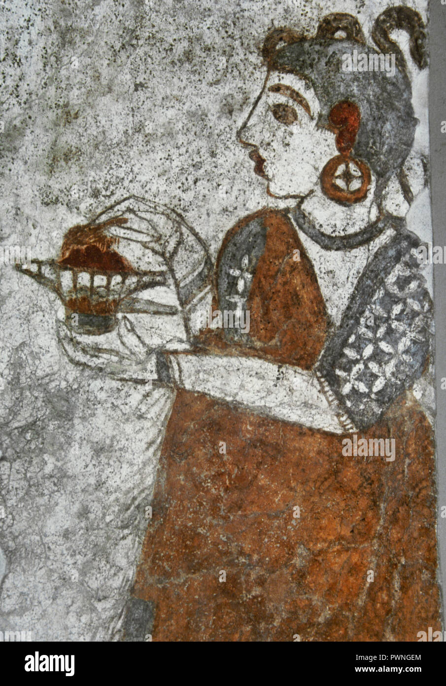 Priesterin Opfergaben. 1550-1500 v. Chr.. Fresco, aus dem Westen Haus, Akrotiri, Thera (Santorin). Nationalen Archäologischen Museum. Athen, Griechenland. Stockfoto