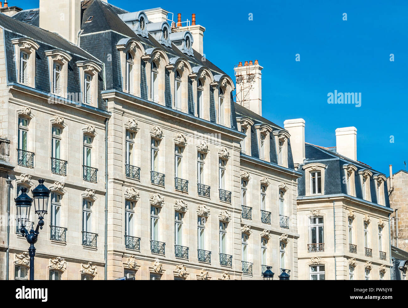 Frankreich, Bordeaux, Triangle d'Or Nachbarschaft, Gebäude in der Allées de Tourny (Weltkulturerbe der UNESCO). Stockfoto Frankreich, Bordeaux, Triangle d'Or Nachbarschaft, Gebäude in der Allées de Tourny (Weltkulturerbe der UNESCO). Stockfoto