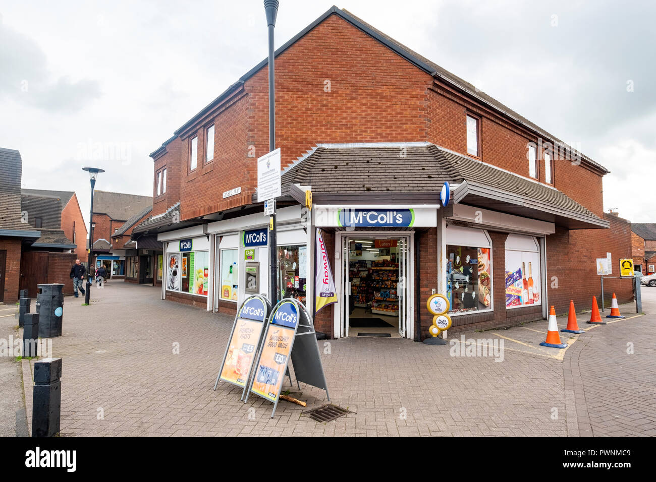 Die McColl Zeitungsladen und Convenience Shop in Sandbach Cheshire UK Stockfoto