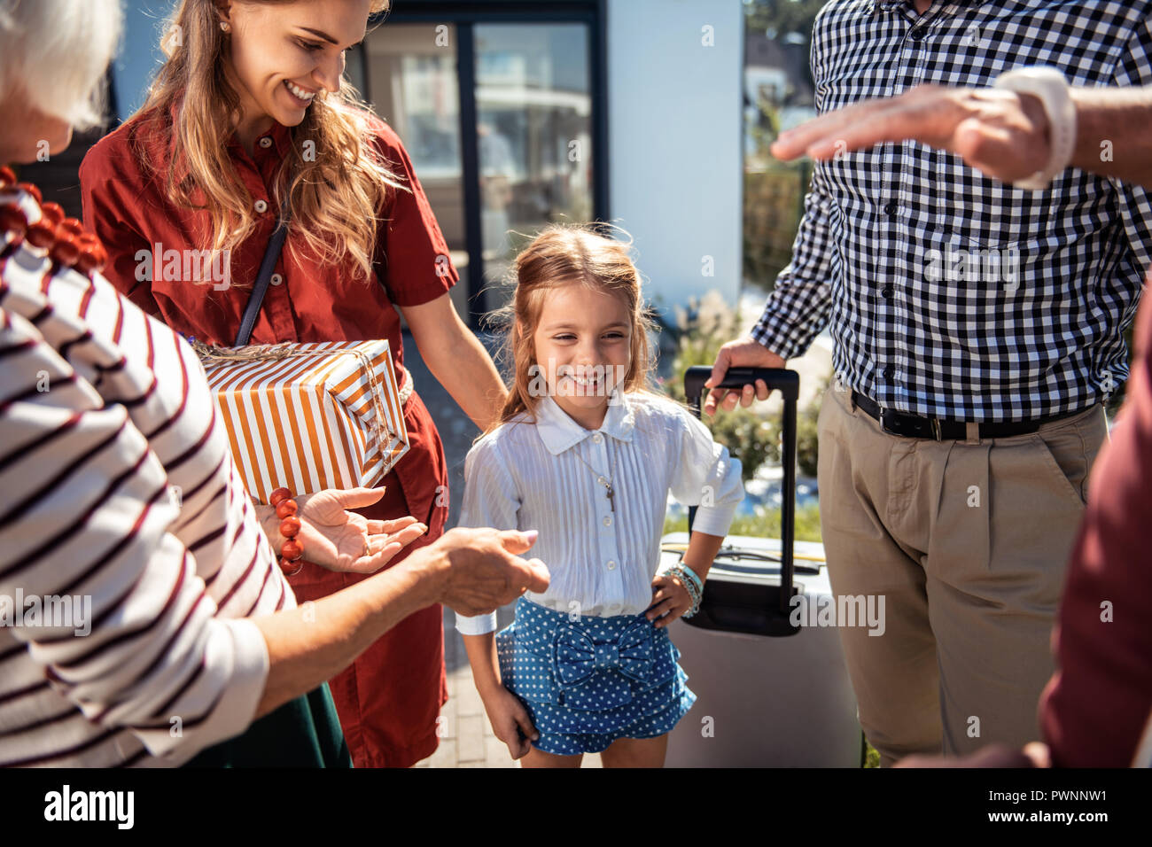Positive freuen Familie Spielen mit Ihren kid Stockfoto